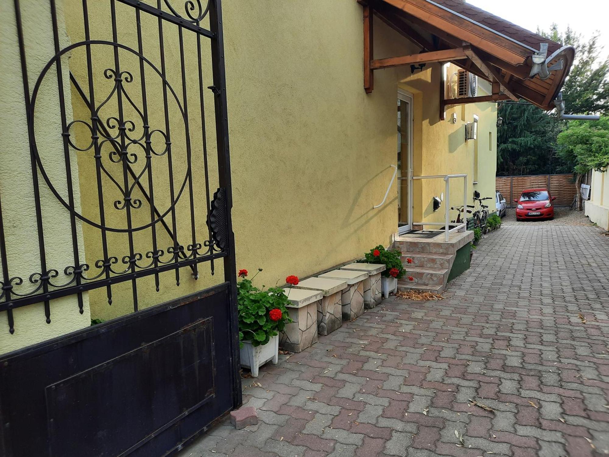 Gloria Apartman Gyula Ruang foto